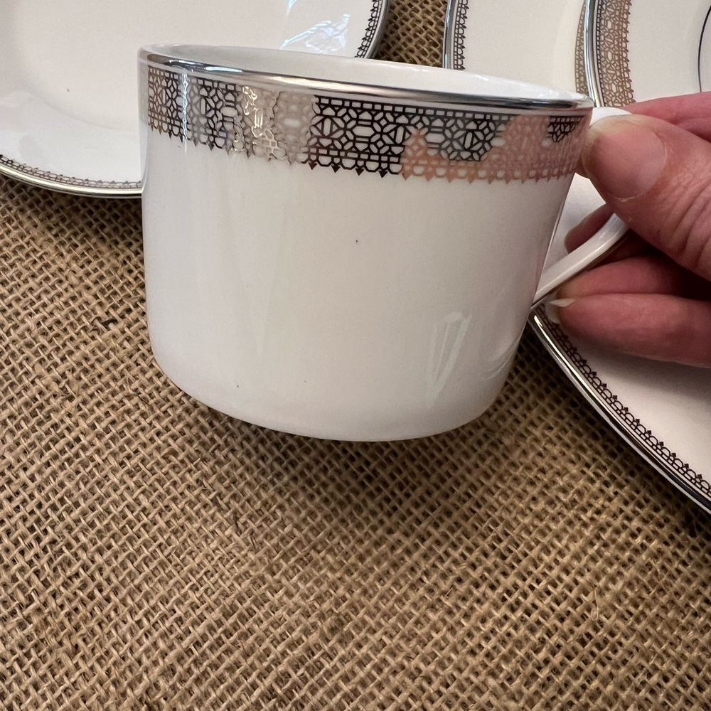 Vera Wang Vera Lace Wedgewood 5PCE China set - Picture 4 of 11